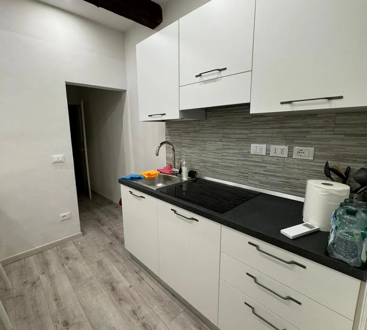 Spacious & Trendy 2Br Apartment Florenz 0*,  Italien